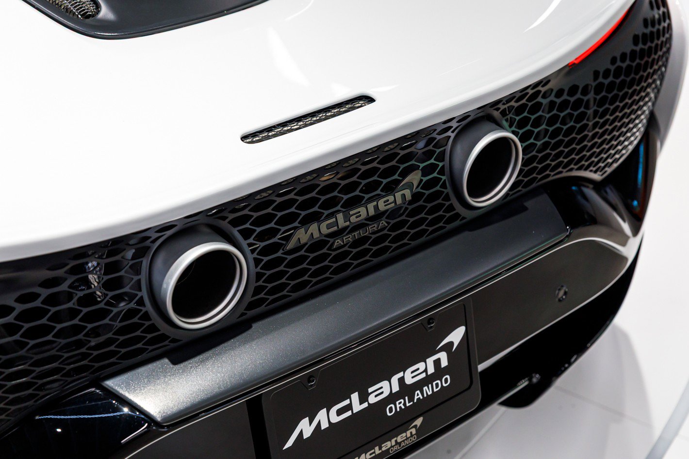 New 2026 McLaren Artura image 43