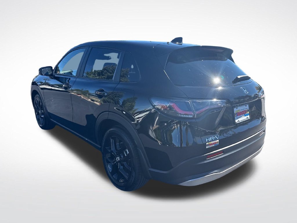 Used 2025 Honda HR-V Sport image 3