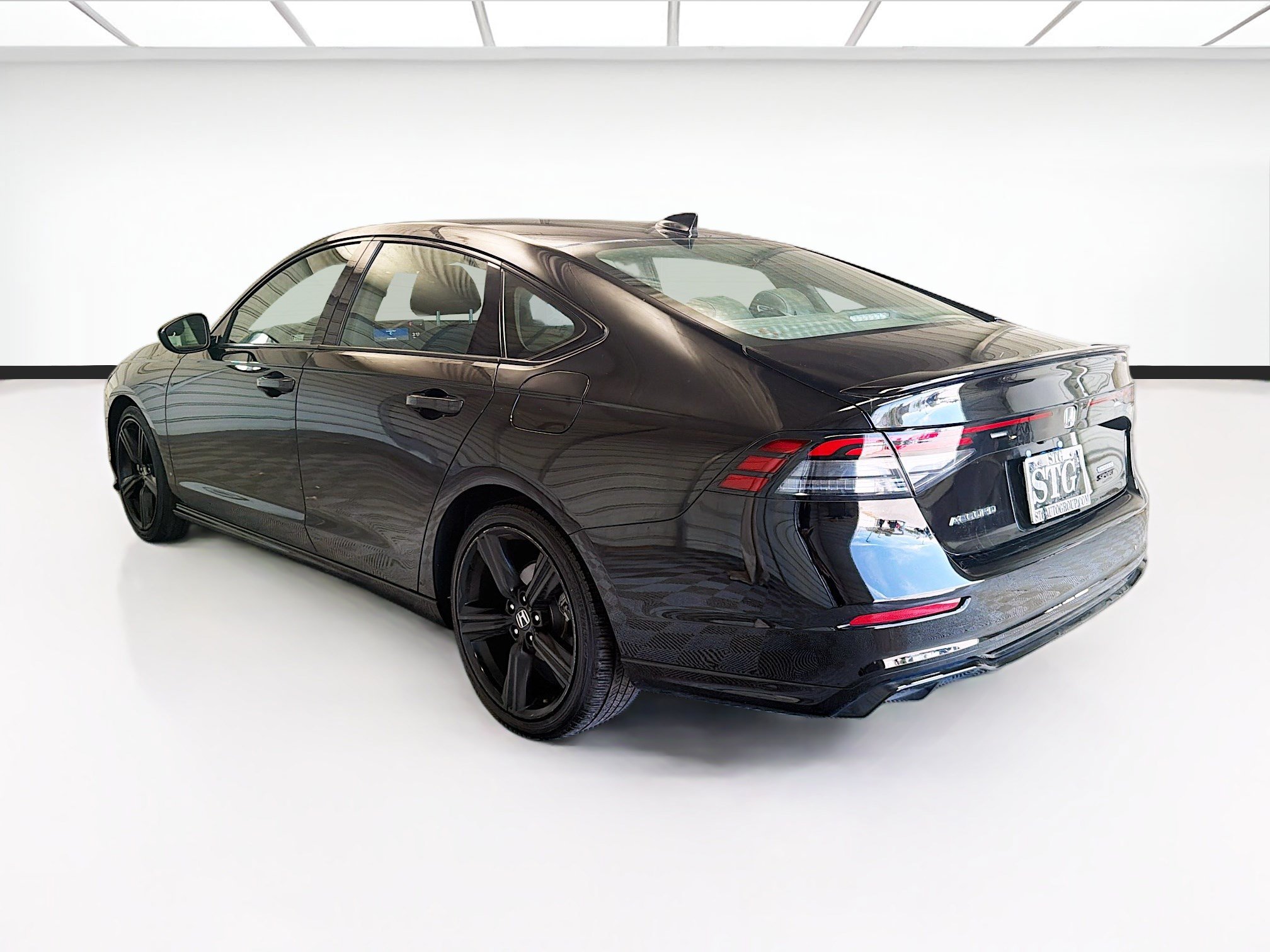 Used 2024 Honda Accord Sport image 6
