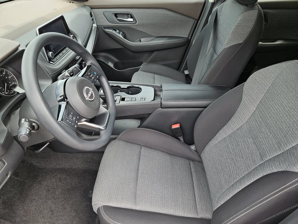 Certified 2023 Nissan Rogue SV FWD image 9