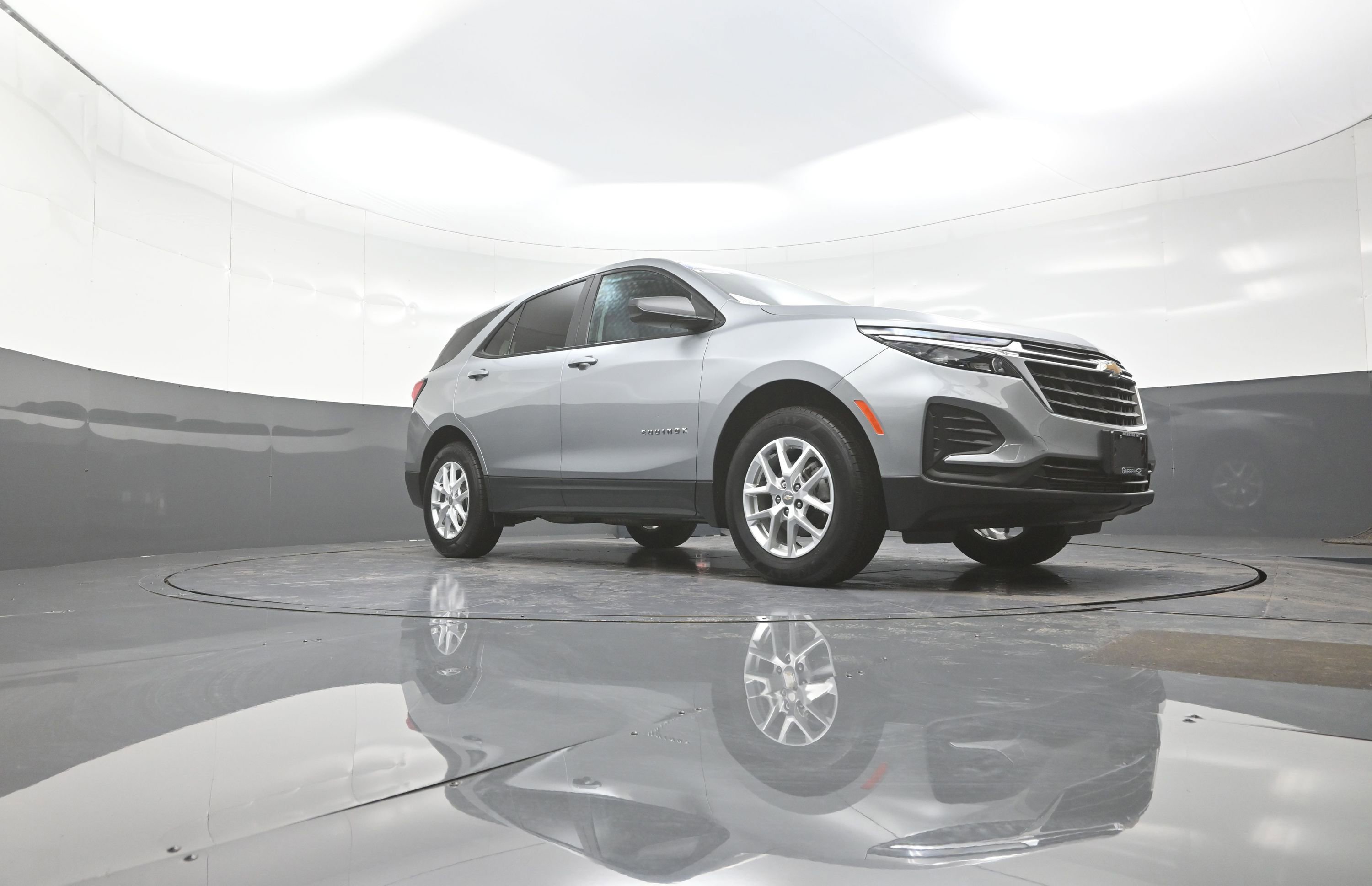 Used 2023 Chevrolet Equinox LS w/ LS Convenience Package AWD/4WD image 9