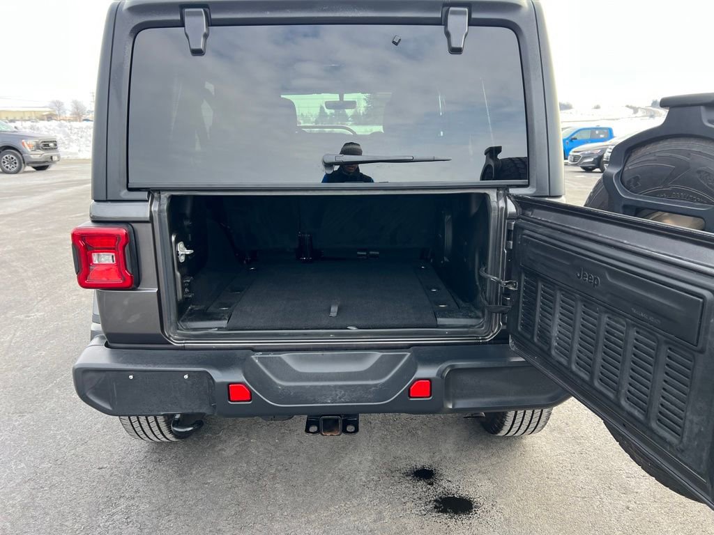 Used 2018 Jeep Wrangler Unlimited Sahara image 28