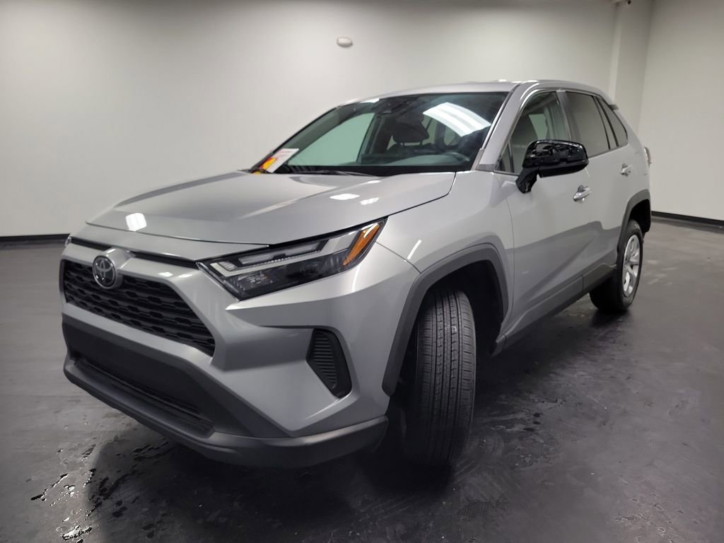 Used 2023 Toyota RAV4 LE image 4