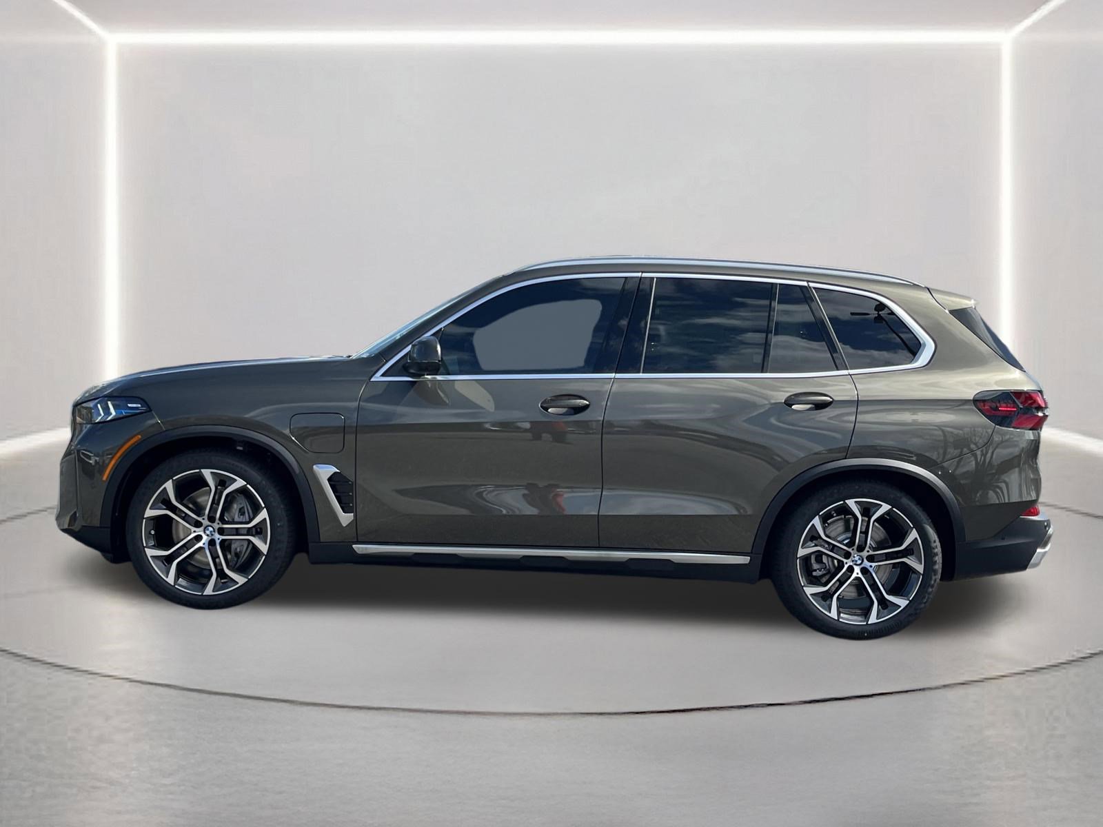 New 2026 BMW X5 xDrive50e AWD/4WD image 24