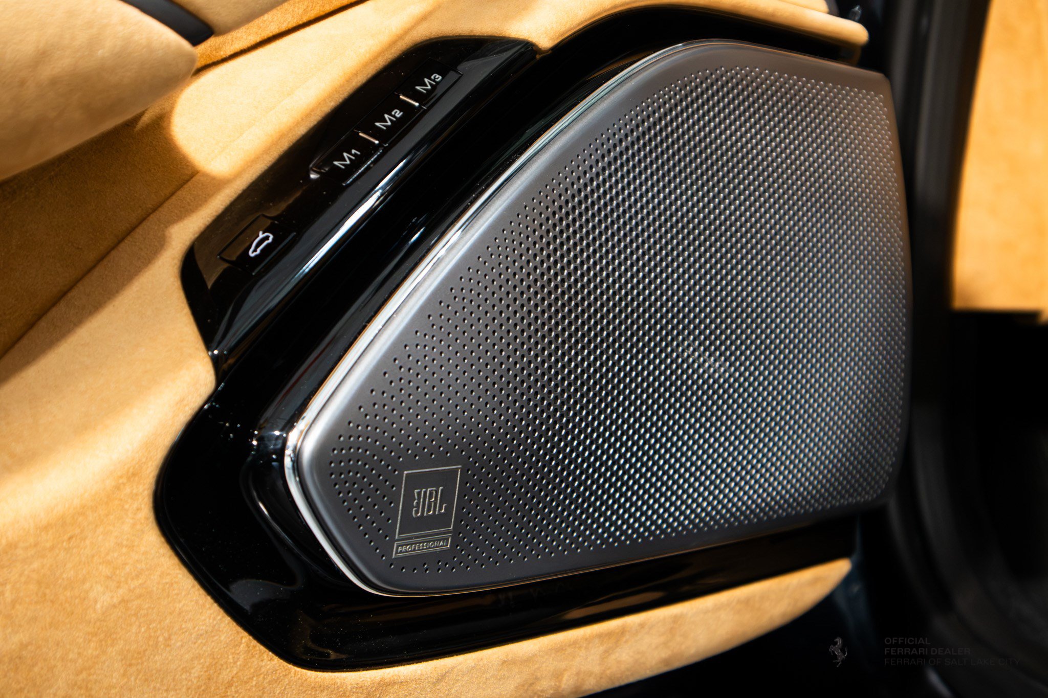 Used 2025 Ferrari Roma Spider RWD image 15
