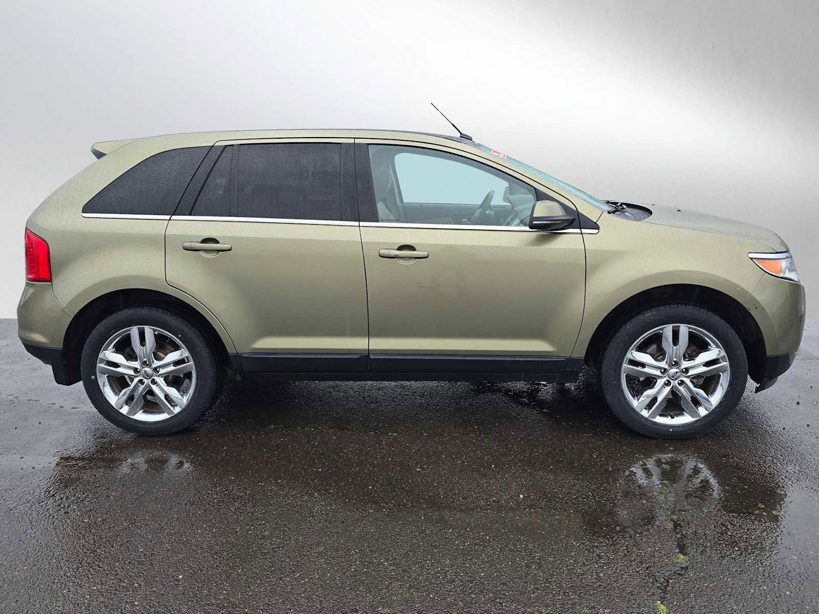 Used 2013 Ford Edge Limited AWD/4WD image 2