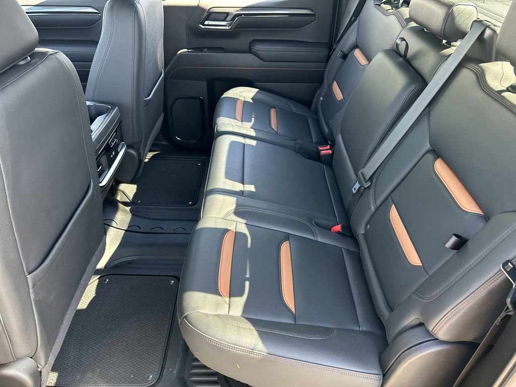 Used 2023 GMC Sierra 1500 AT4 w/ Technology Package AWD/4WD image 25