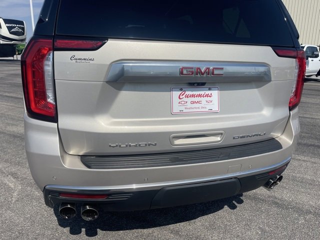 Used 2021 GMC Yukon Denali w/ Denali Premium Package image 12