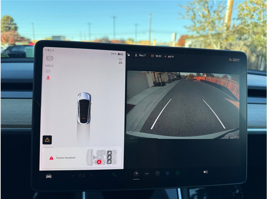 Used 2020 Tesla Model Y Long Range image 18
