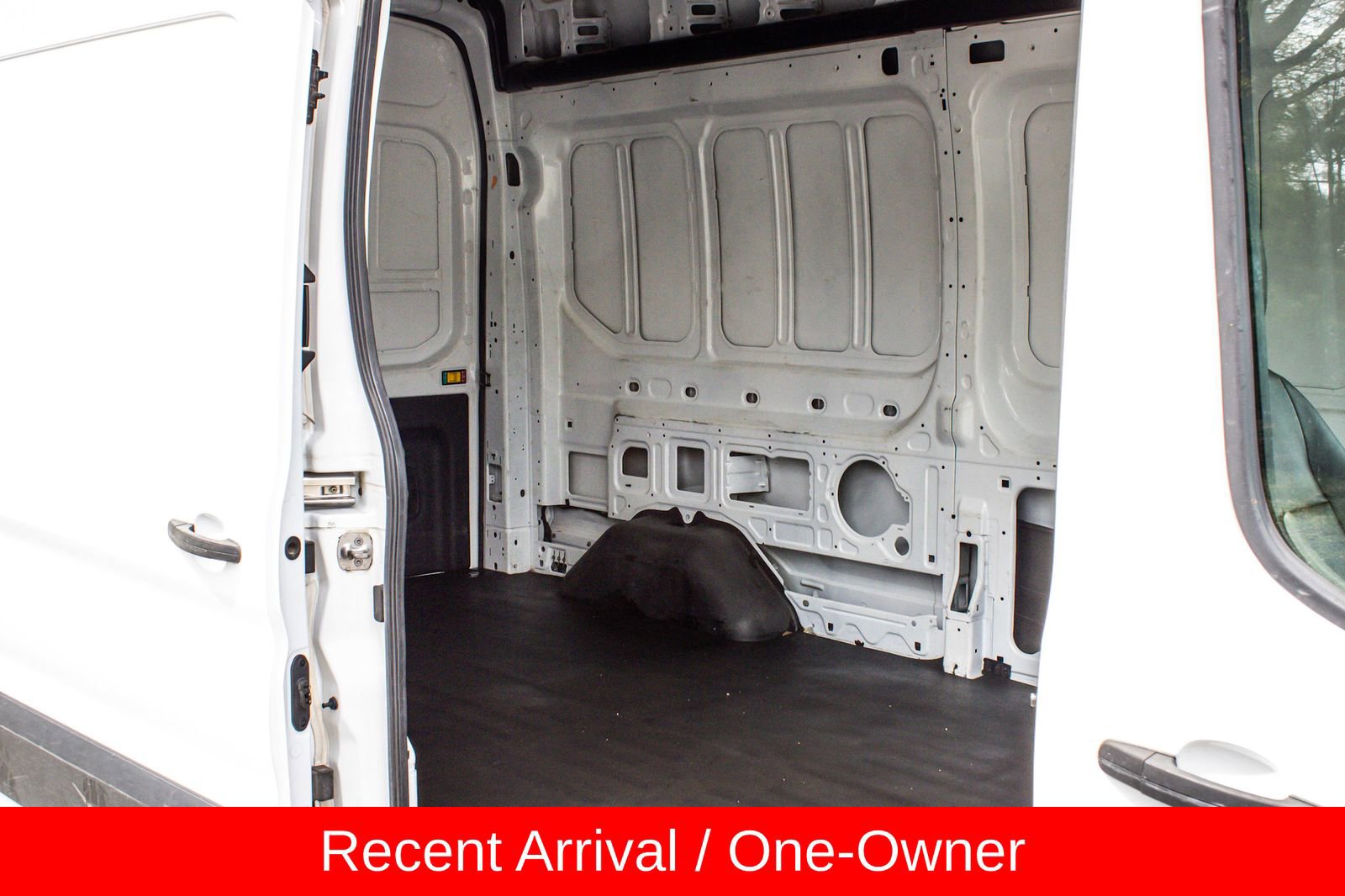 Used 2022 Ford Transit 350 148 High Roof AWD image 16