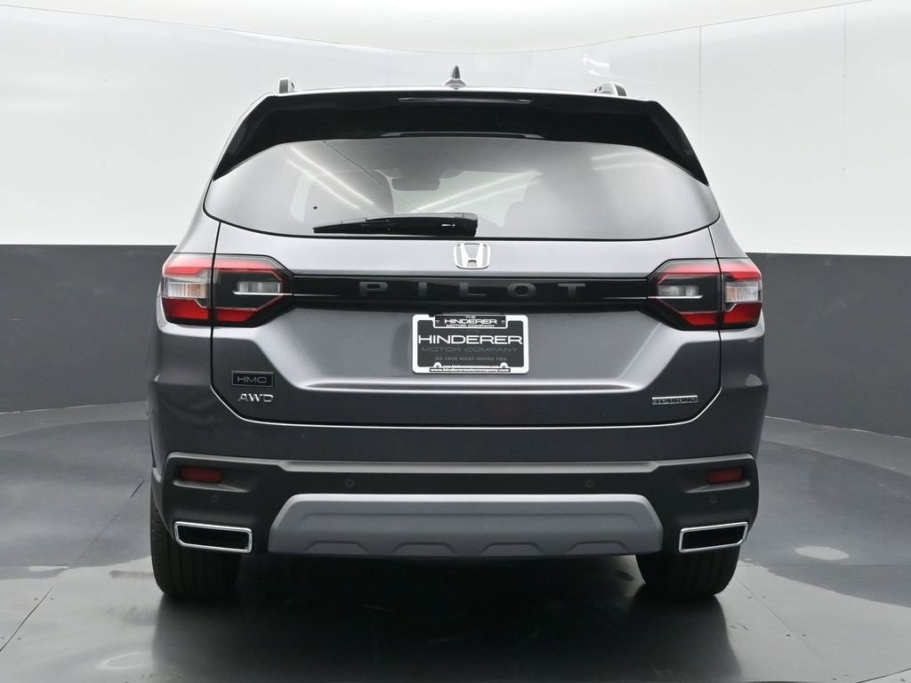 New 2025 Honda Pilot Touring image 19