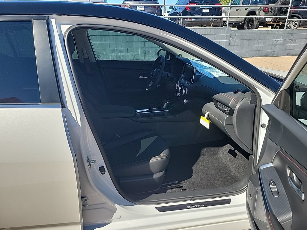 New 2025 Nissan Sentra SR w/ SR Premium Package FWD image 16