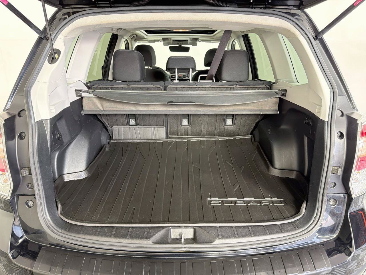 Used 2017 Subaru Forester 2.5i Premium AWD/4WD image 42