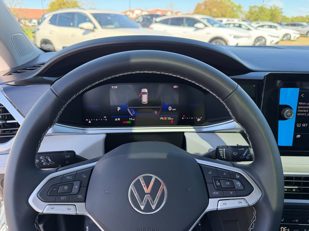 New 2026 Volkswagen Taos SE image 14