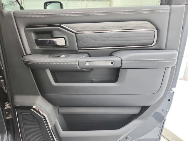 New 2025 RAM 2500 Limited AWD/4WD image 35