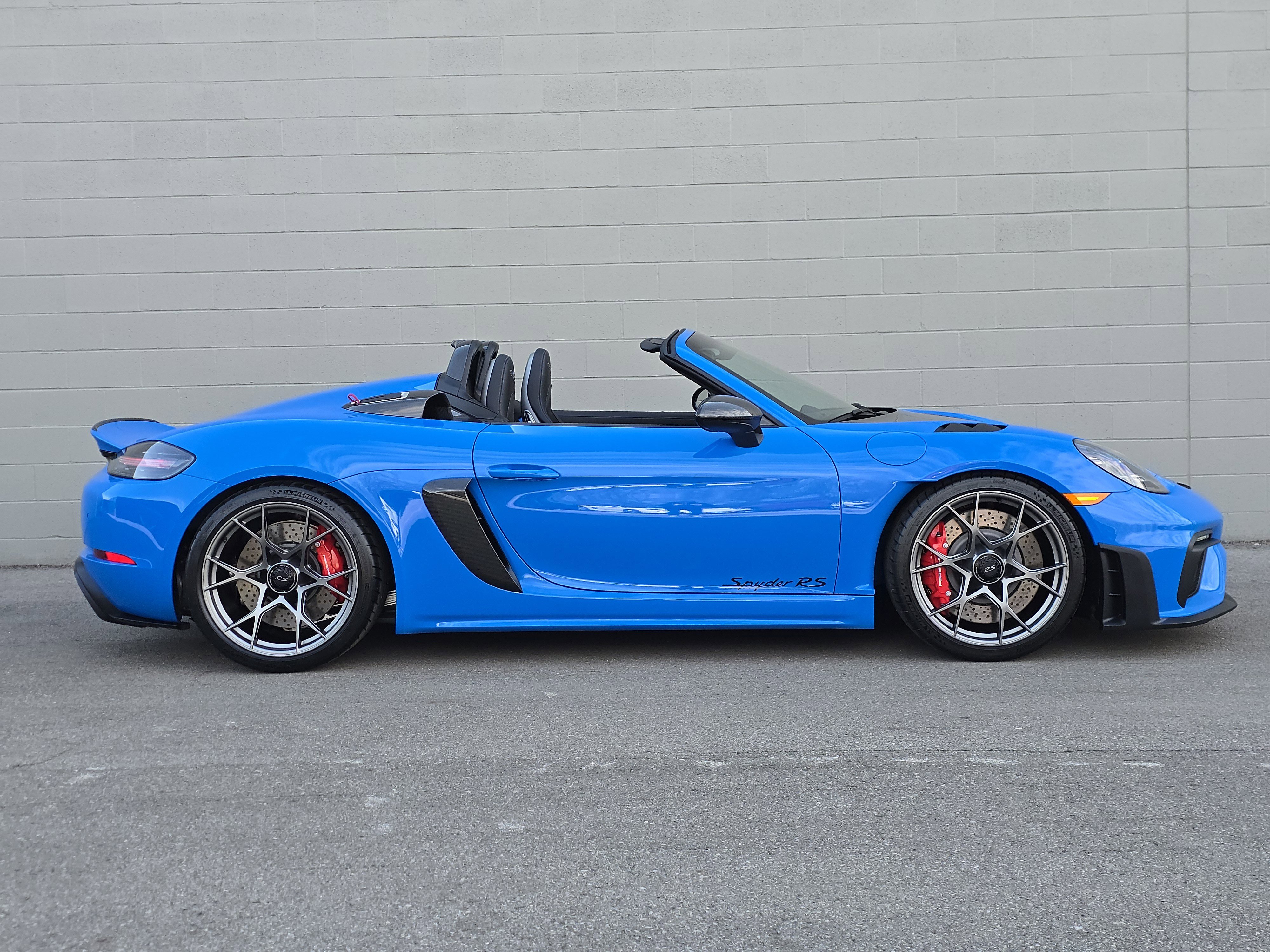 Certified 2025 Porsche 718 Boxster Spyder RS image 10