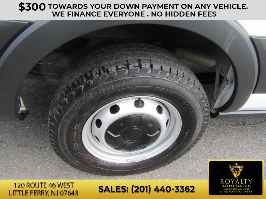 Used 2020 Ford Transit 250 Medium Roof w/ Load Area Protection Package image 19