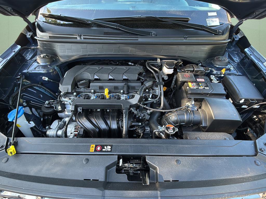Certified 2023 Hyundai Venue Limited FWD image 12