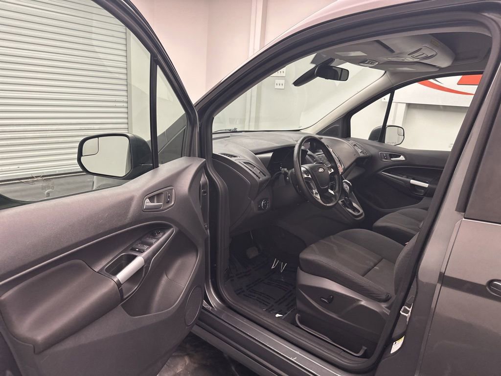 Used 2016 Ford Transit Connect XLT FWD image 5