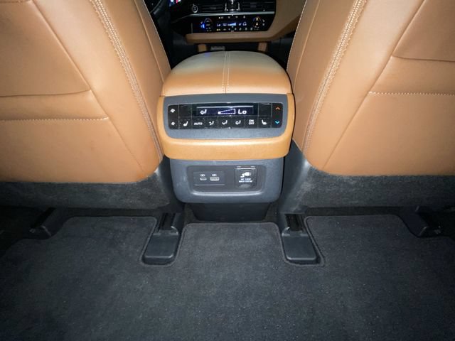 Used 2024 Nissan Pathfinder Platinum w/ Cargo Package AWD/4WD image 31