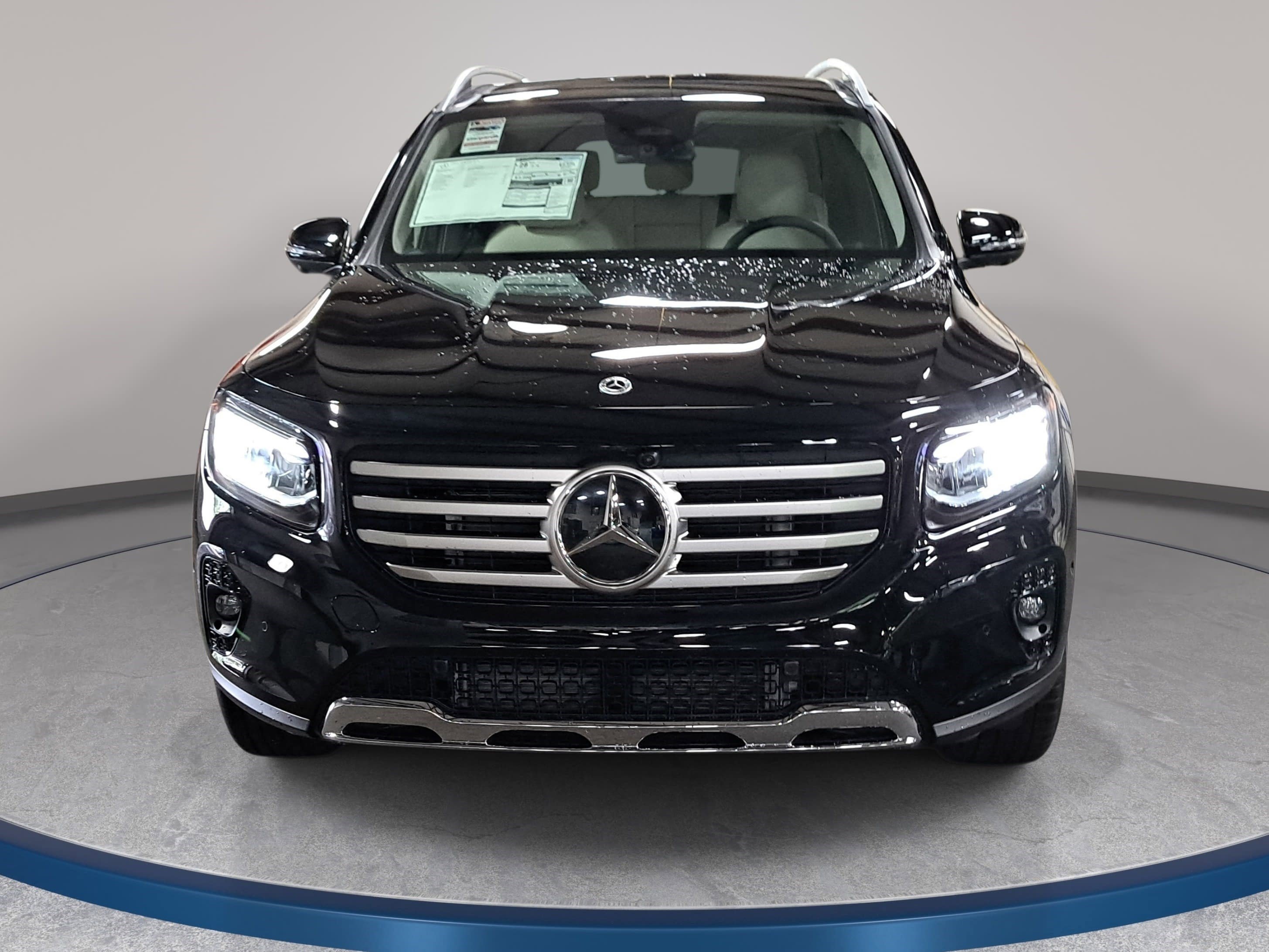 New 2026 Mercedes-Benz GLB 250 image 2