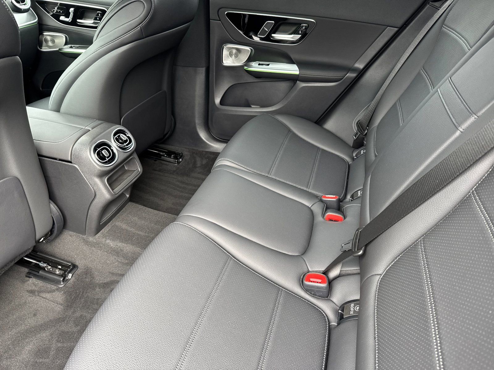 New 2025 Mercedes-Benz GLC 350e 4MATIC image 12