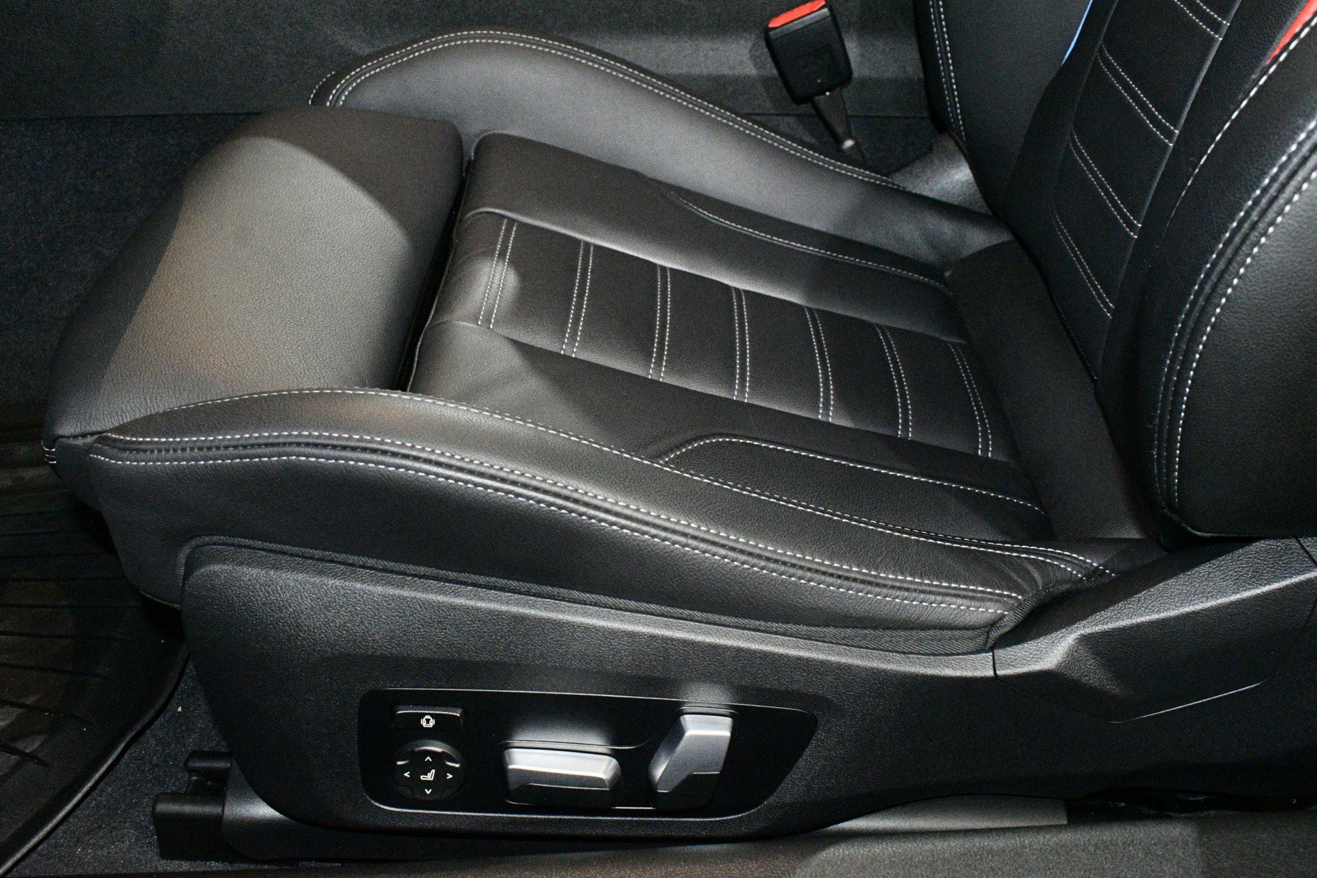 Used 2023 BMW M2 w/ Lighting Package image 13