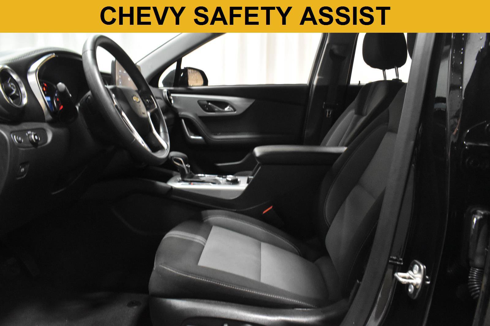 Used 2024 Chevrolet Blazer LT FWD image 4