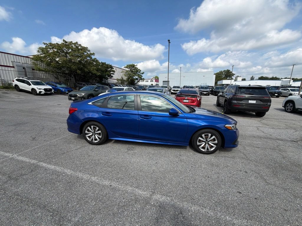Used 2022 Honda Civic LX image 2
