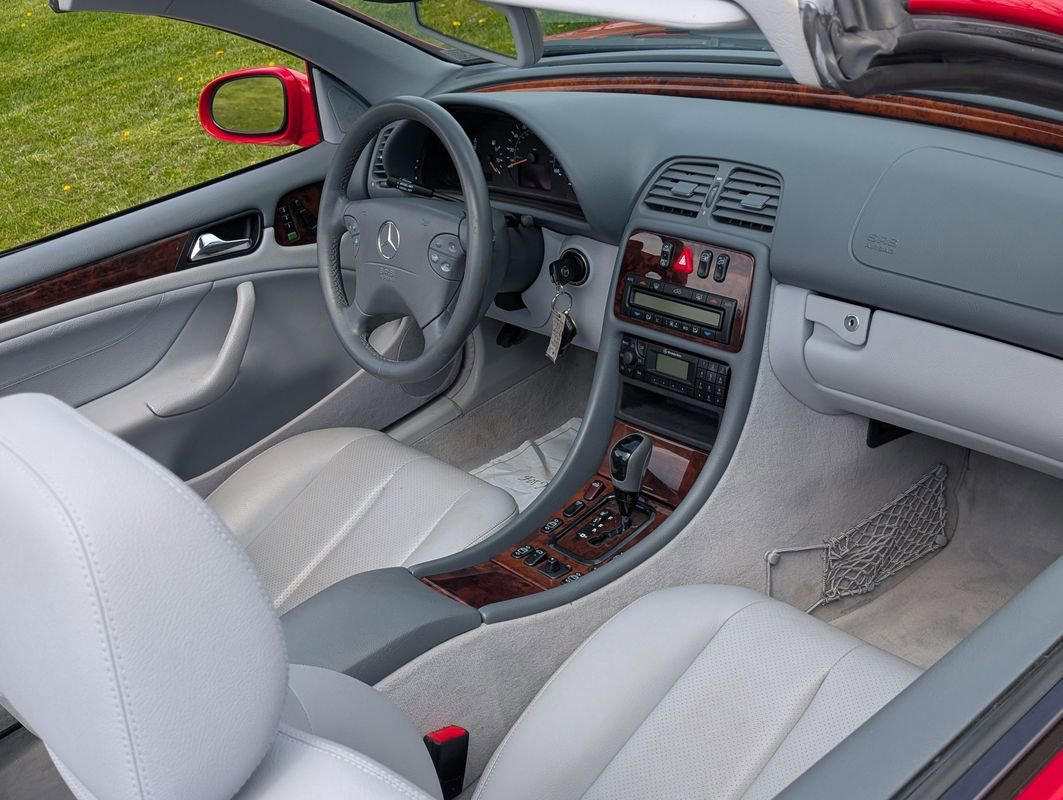 Used 2002 Mercedes-Benz CLK 320 Cabriolet image 39