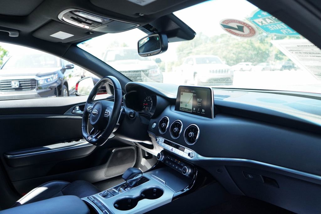Used 2020 Kia Stinger GT2 RWD image 38