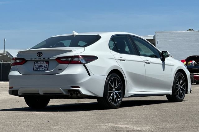 Used 2024 Toyota Camry SE w/ Blackout Package (TMS) FWD image 4
