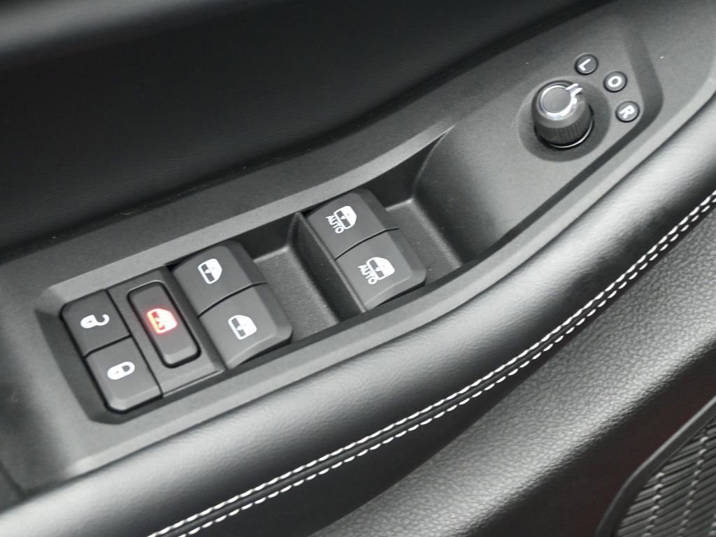 New 2025 Jeep Grand Cherokee L Limited w/ Black Appearance Package image 21