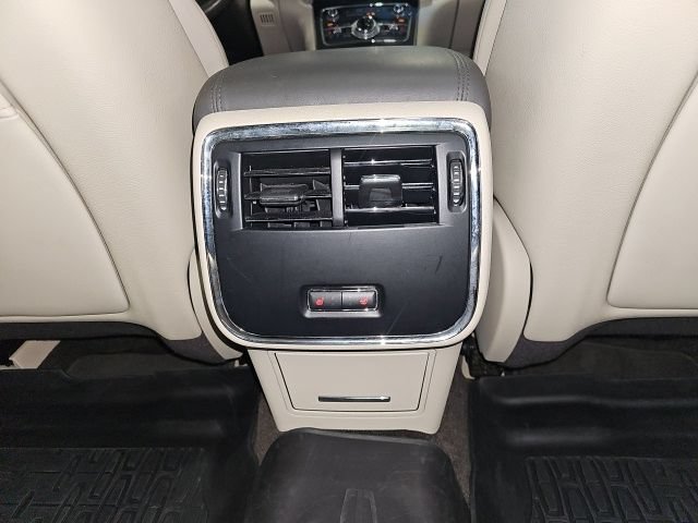 Used 2018 Lincoln Continental Select w/ Continental Climate Package AWD/4WD image 25