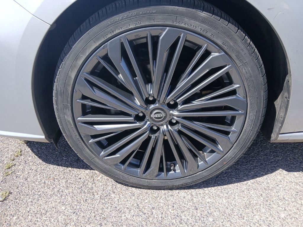 Used 2023 Nissan Altima 2.5 SL FWD image 3