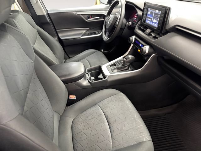 Used 2020 Toyota RAV4 XLE w/ All Weather Liner Package image 4