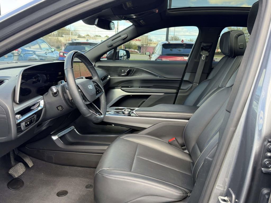 Used 2023 Cadillac Lyriq Luxury image 17