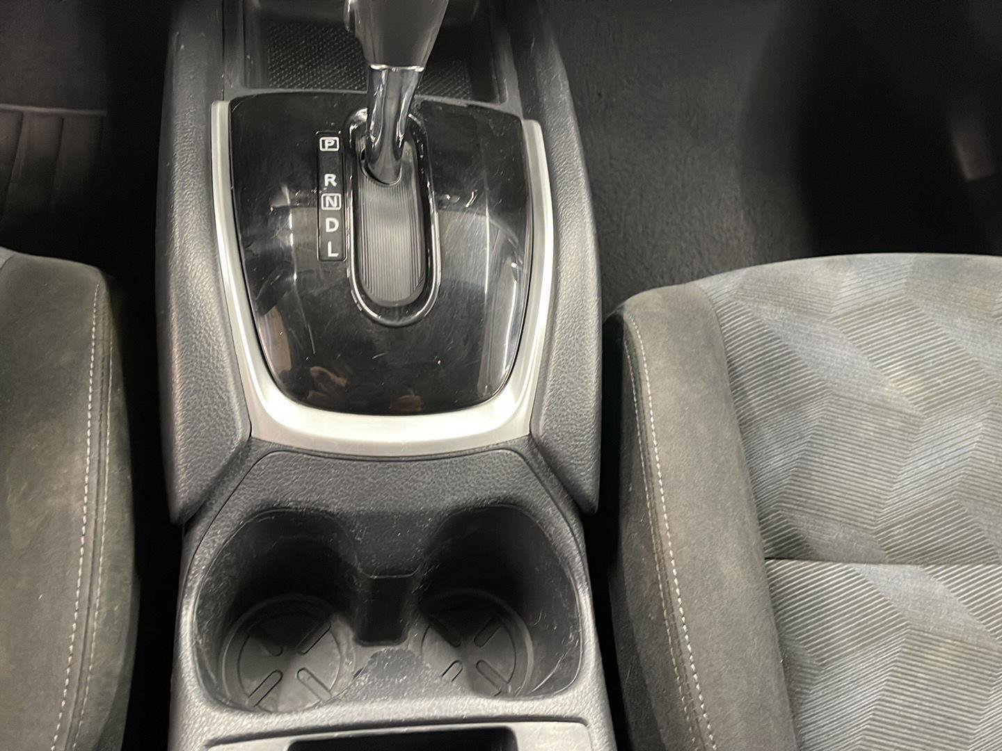 Used 2016 Nissan Rogue SV image 20