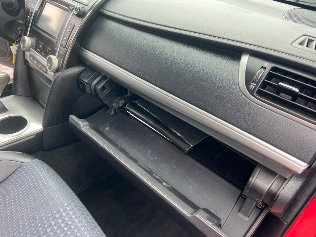 Used 2014 Toyota Camry SE FWD image 20