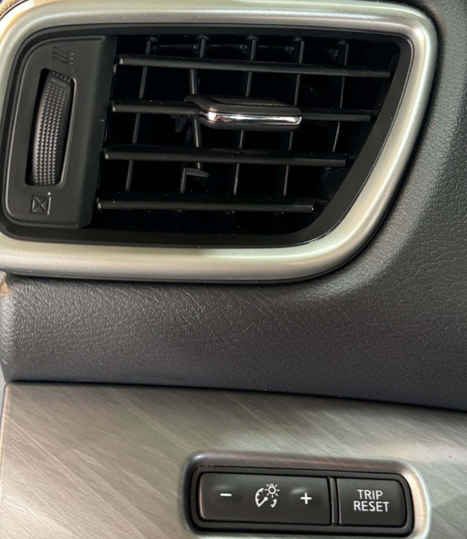 Used 2018 Nissan Maxima 3.5 SV FWD image 15