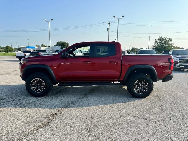 Used 2024 Chevrolet Colorado ZR2 w/ ZR2 Convenience Package III AWD/4WD image 2
