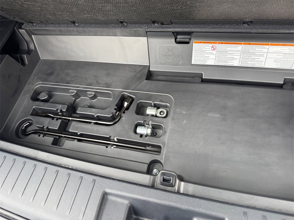 Used 2022 Toyota Highlander XLE image 17