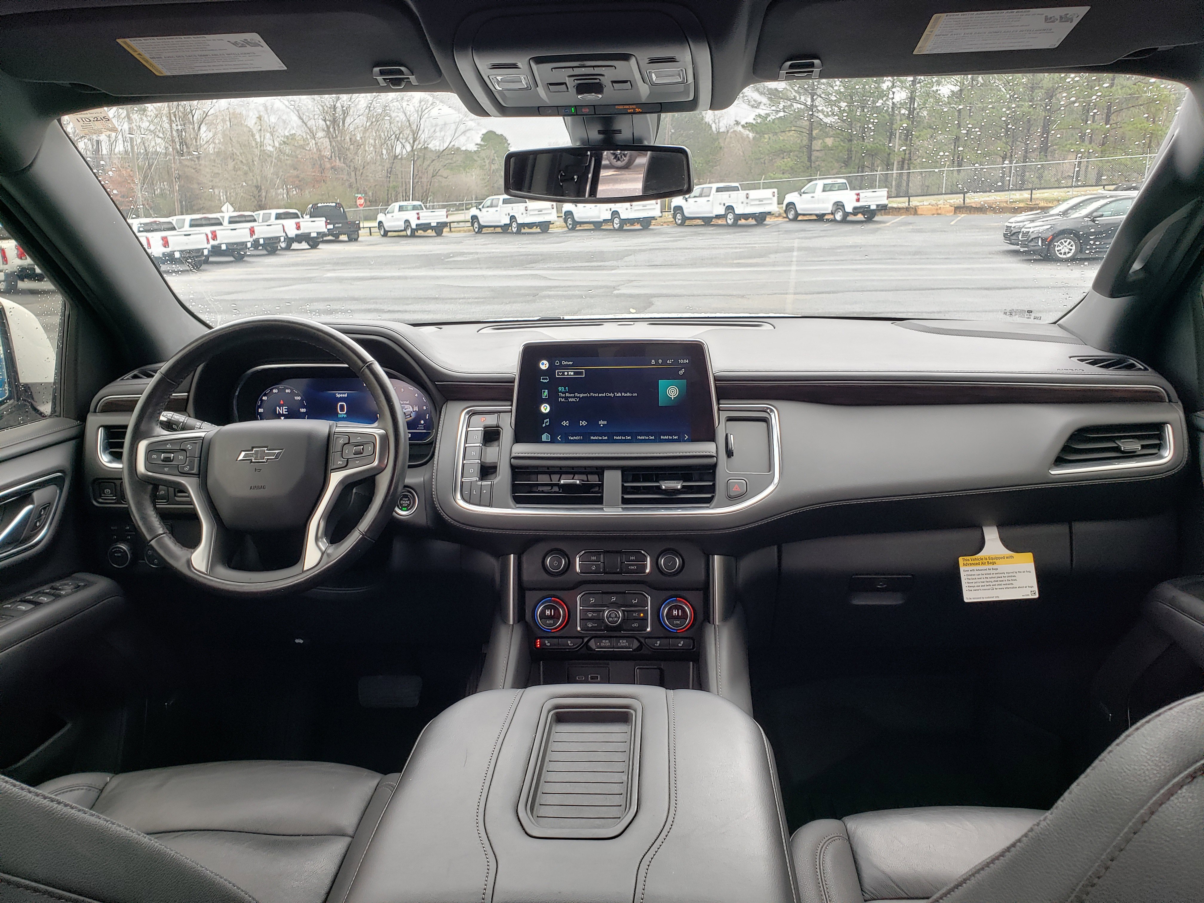 Used 2022 Chevrolet Suburban Z71 w/ Luxury Package image 38