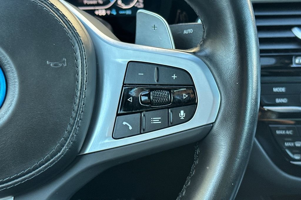 Used 2023 BMW 530e w/ Executive Package image 28