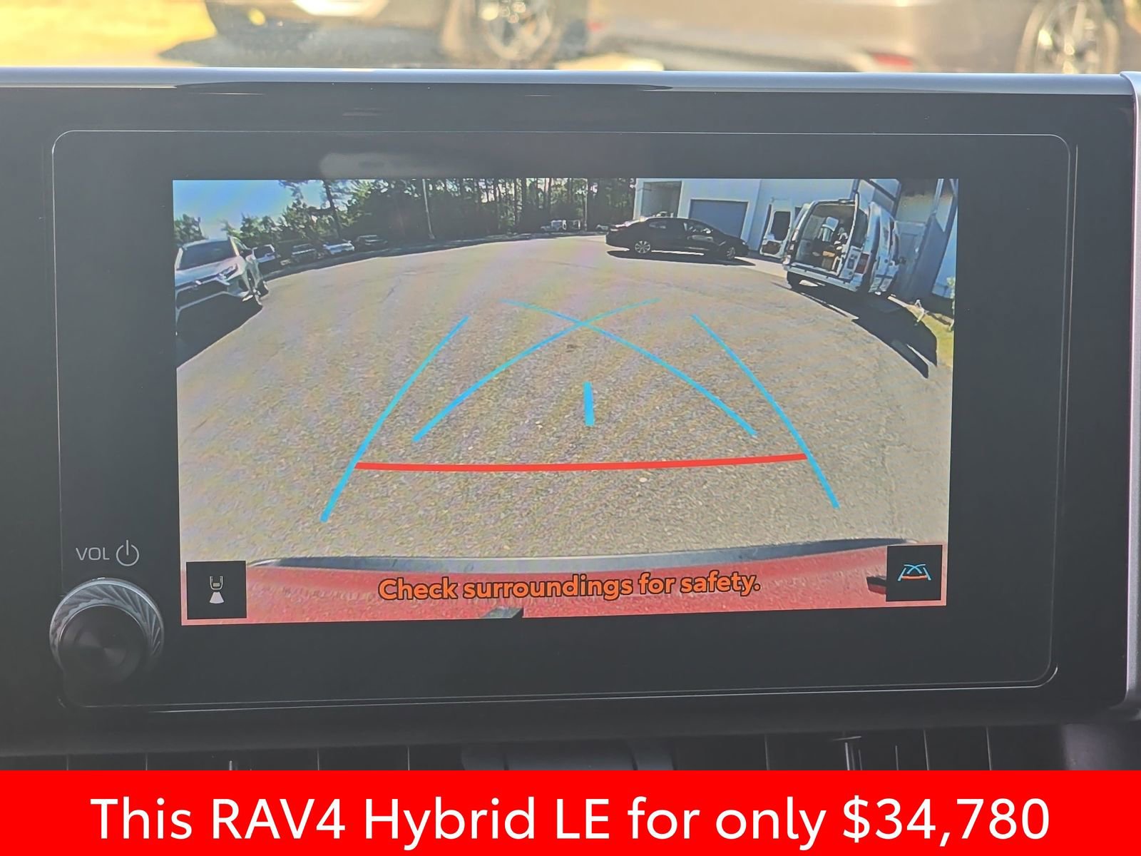 Used 2025 Toyota RAV4 LE AWD/4WD image 28