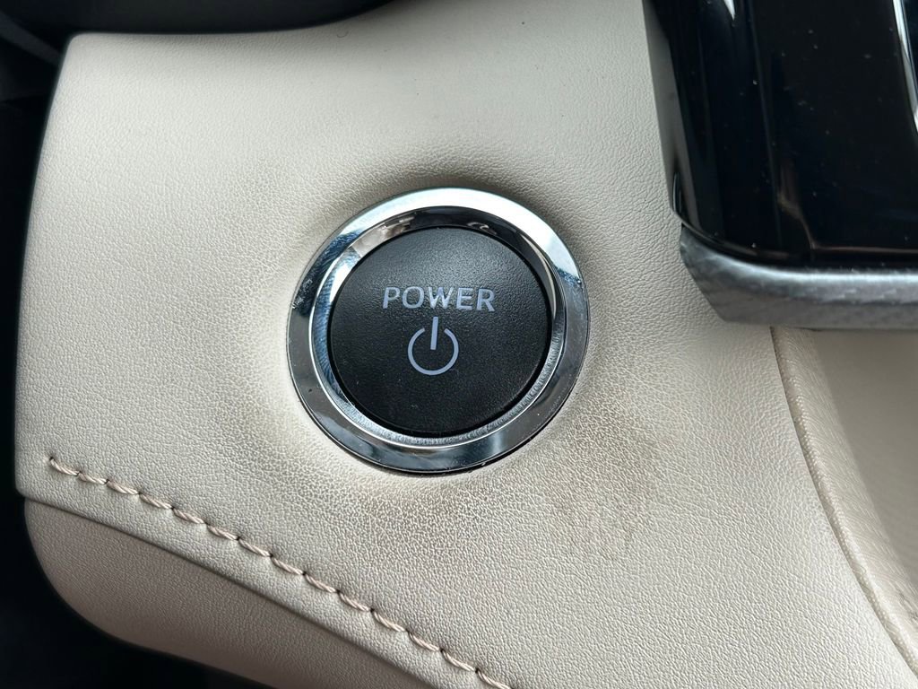 Used 2023 Toyota Highlander Platinum image 34