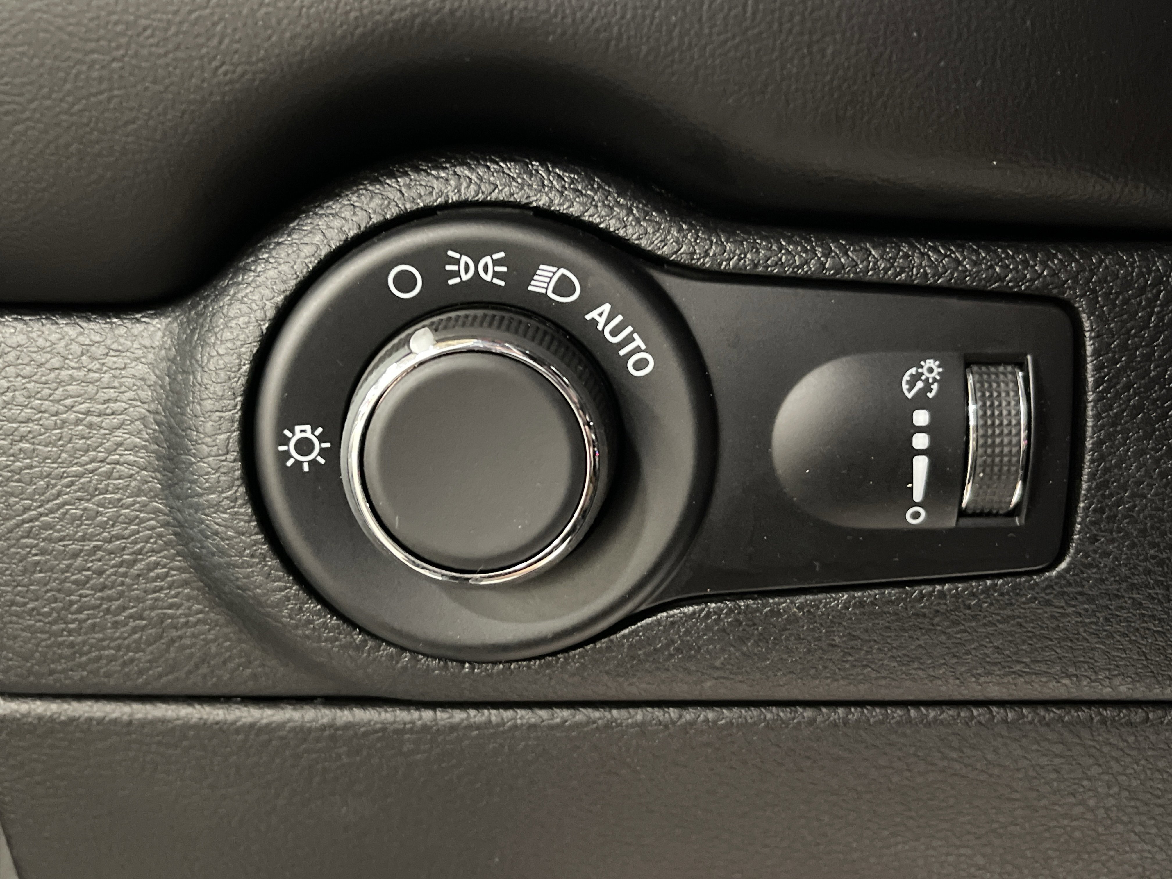 Used 2024 Dodge Durango GT image 21