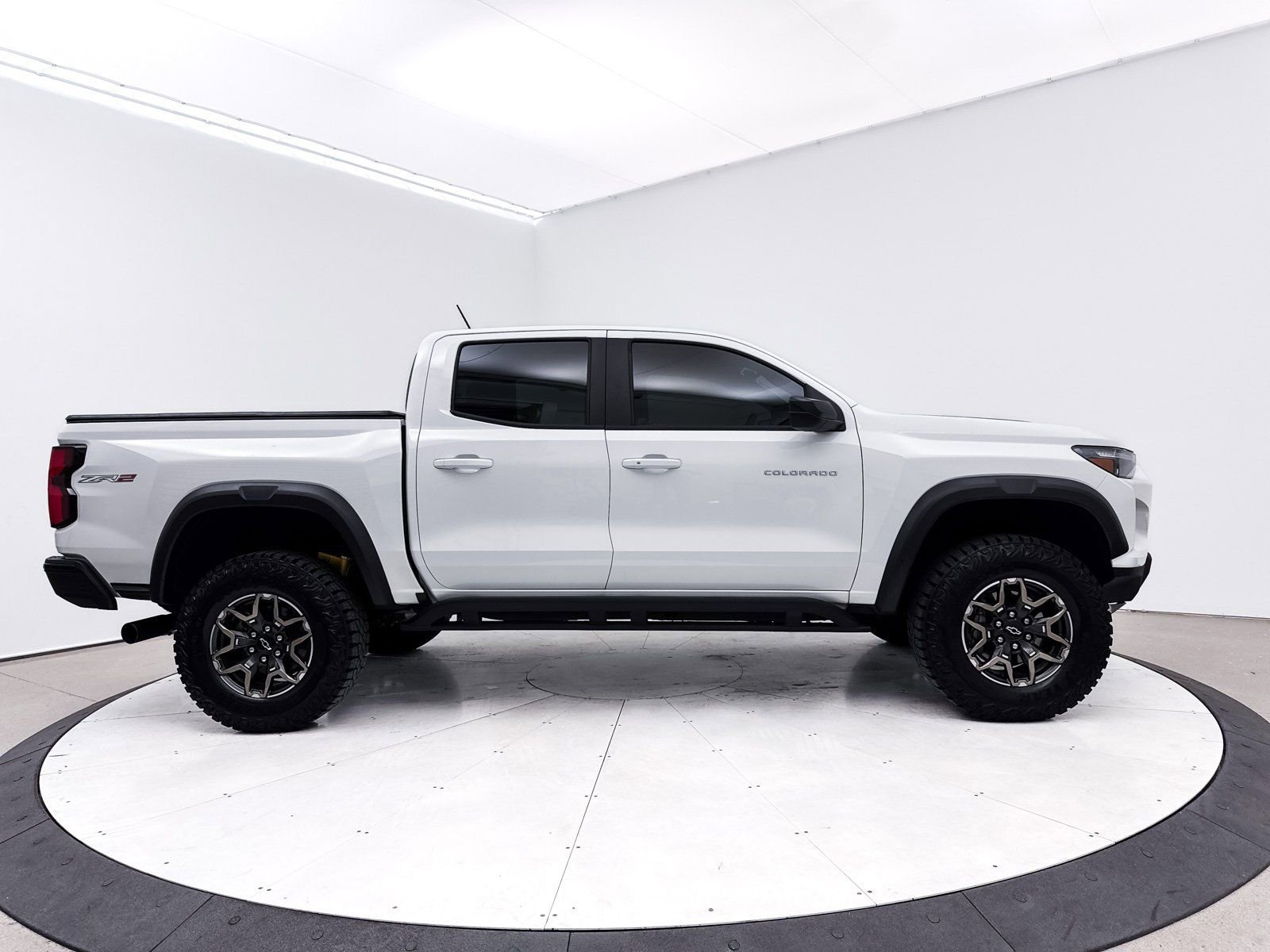 Used 2024 Chevrolet Colorado ZR2 AWD/4WD image 37