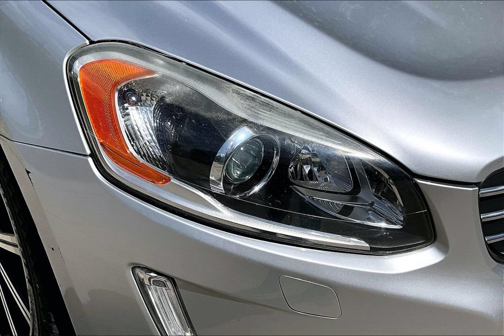 Used 2017 Volvo XC60 T5 Inscription w/ Preferred Option Package FWD image 39