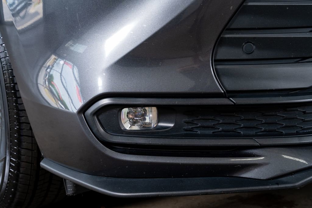 Used 2025 Toyota Sienna XLE image 7